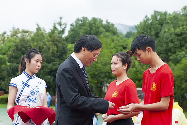 學校隆重舉行2019級新生開學典禮-四川文理學院歡迎您!